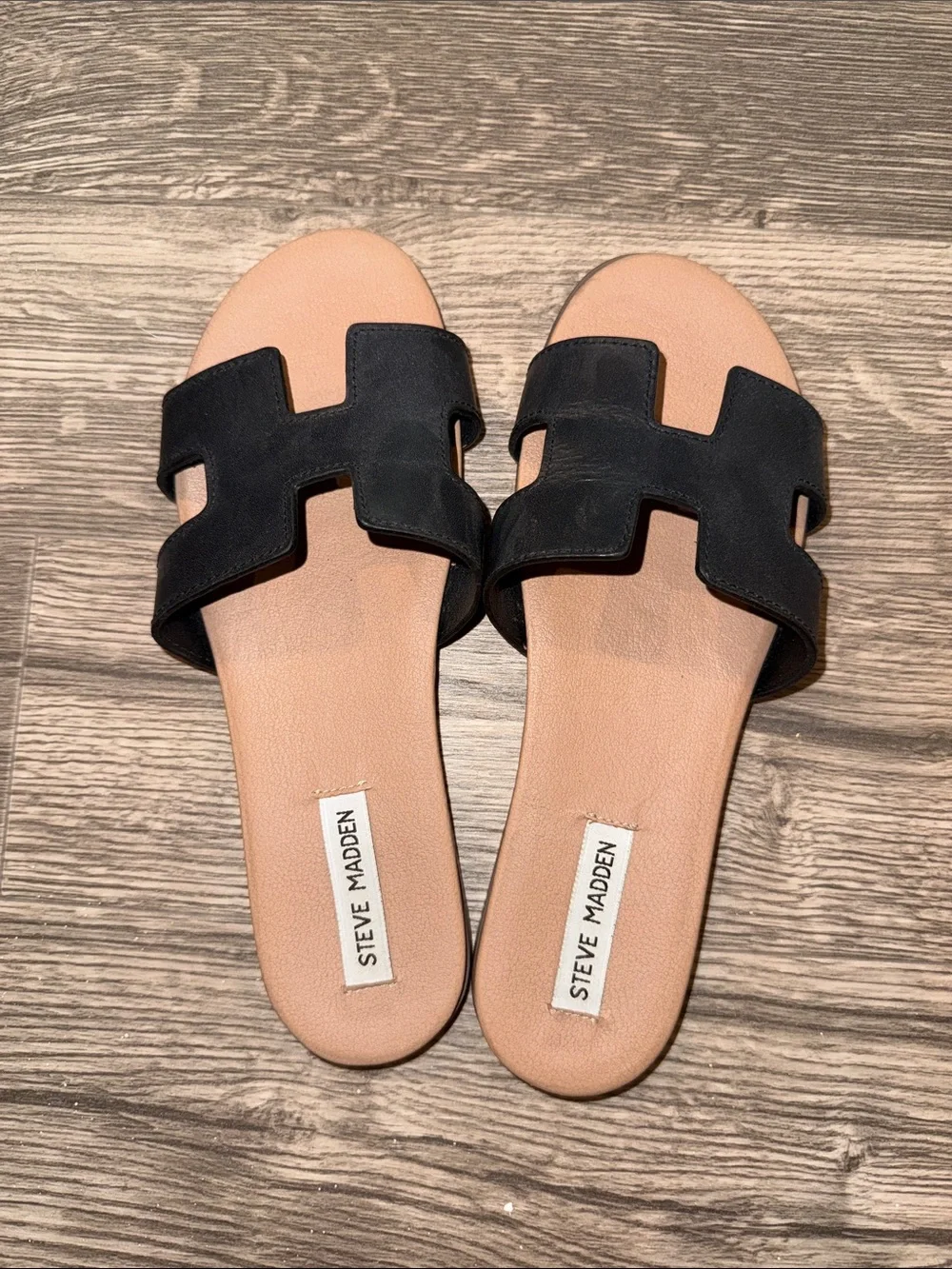 Steve Madden Black and Tan Slip-On Slide Sandals